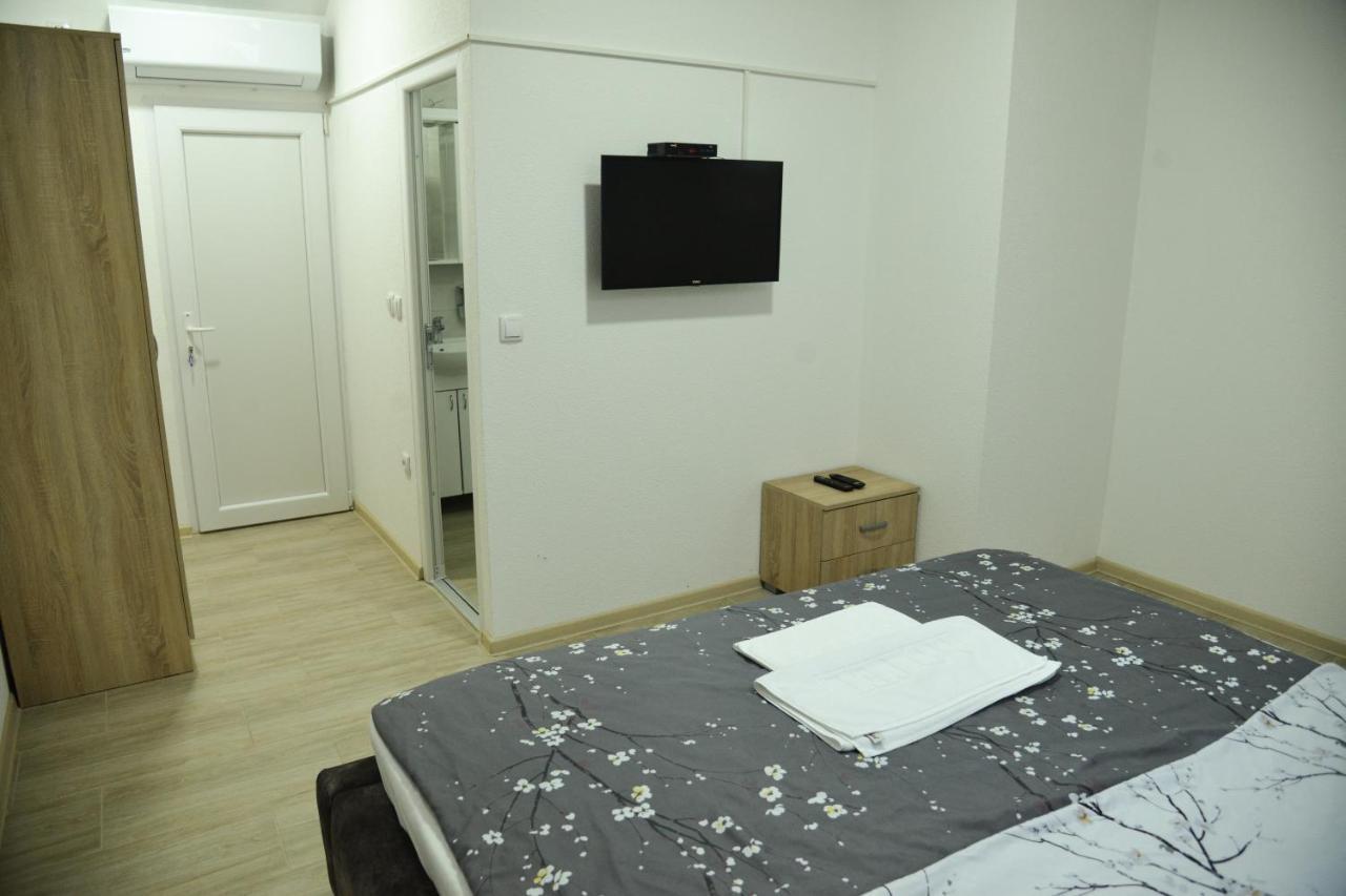 Binta Hostel Vranje Exterior photo